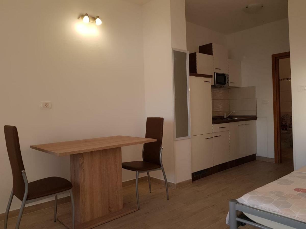 Studio Apartment Matija Podstrana Ngoại thất bức ảnh